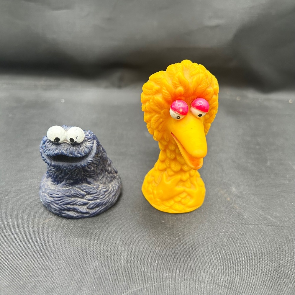 Sesame Street‎ Big Bird Cookie Monster Finger Puppets Vintage Hong Kong